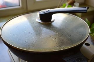 大火烧开，转小火炖20分钟