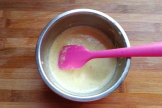 最好再过筛一次蛋糊会更细腻