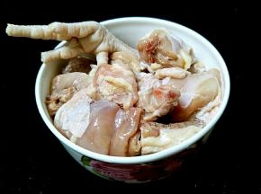 土鸡洗干净切块
