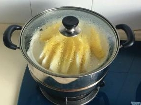 加盖大火煮开后再蒸十分钟左右