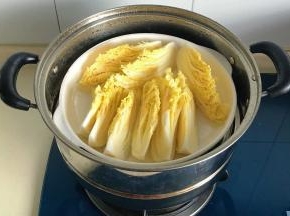 放入蒸锅中
