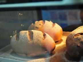 放中下层，上下火190度烤17分钟左右