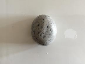 收口，揉成椭圆形。