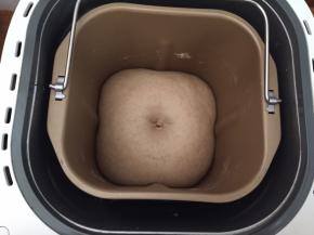 面团材料揉出薄膜，发酵到2-3倍