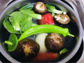 买到所有你想吃的菜，都少许，要不然吃不完呦……