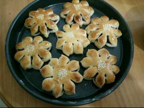 然后放到烤箱上管160度下管130度烤15分钟。