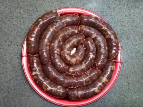 用棉线系成一段段的，每段一扎长差不多