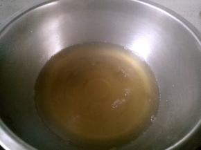 小火加热至沸腾