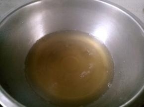 小火加热至沸腾