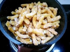 搅拌均匀即可关火出锅，冷却后享用