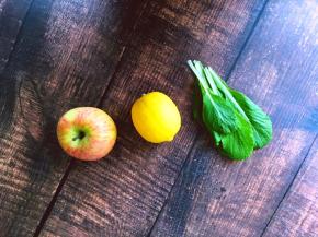 将苹果，柠檬，上海青准备好