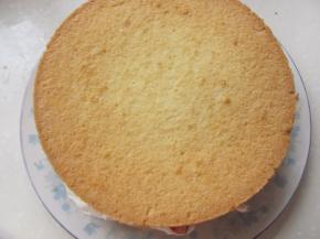 再盖上另一片。