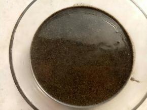 拌匀，放入冰箱冷冻一会。