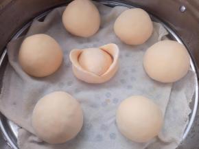 还做了元宝馒头和豆沙包