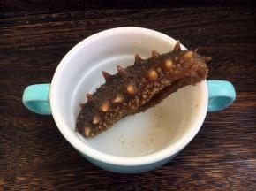 发好的刺参一只。