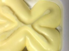 18分钟后放入黄油再启动一次自动和面程序