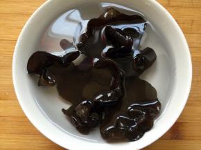 木耳提前5小时水泡发