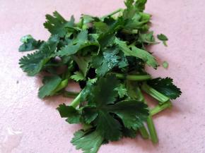 香菜切段