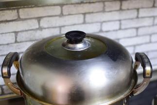 大火烧开，蒸15分钟即可，关火后再焖2分钟再打开锅盖