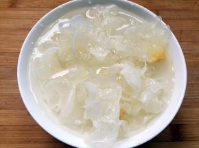 银耳提前3小时水泡发