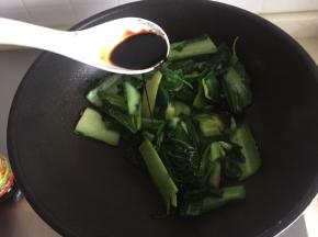 再半勺老抽上色