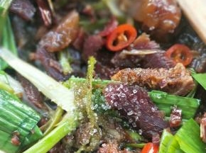 翻炒均匀，即可盛盘。
