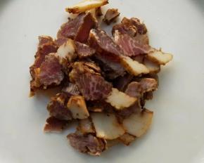 取适量，切片。