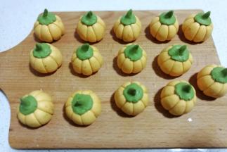 依次做完所有的南瓜汤圆