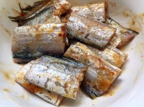 搅拌均匀，腌制1小时