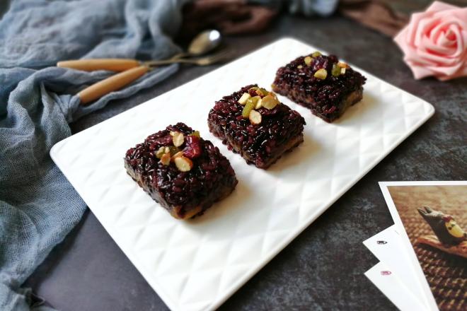 芒果豆沙黑米糕