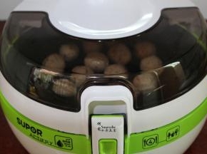 盖上盖子，时间设置22分钟，就可以等待出锅哦；