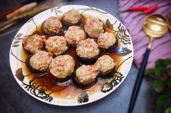 财源滚滚虾滑酿香菇