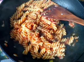 放鸡精，胡椒粉，胡椒粉可以多放一点。