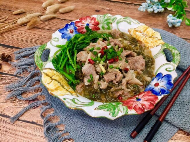 水煮酸菜滑肉片