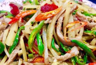 盛碗饭吃得好好的饱饱的