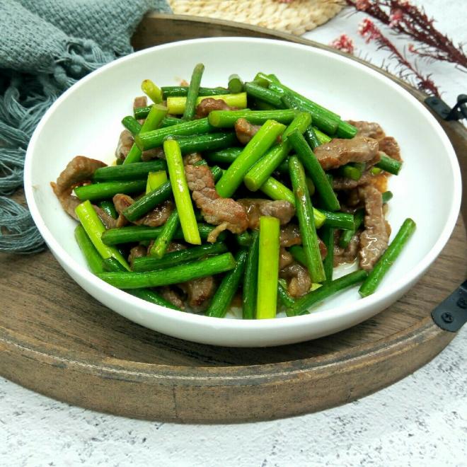牛肉炒蒜薹