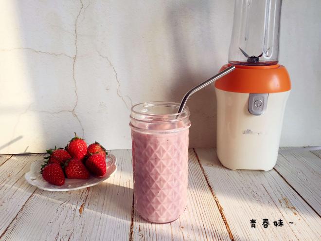 草莓奶昔