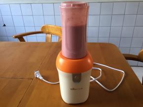 用专用榨汁机大概1分钟，看状态，完全细腻就可以了