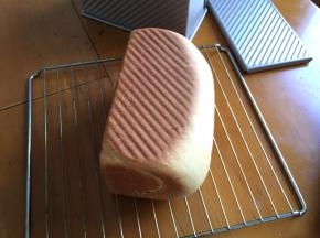 出炉放在烤网上晾凉