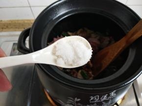 加入盐糖入味