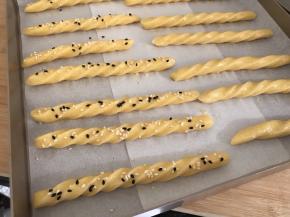 可以撒上一些熟芝麻作装饰，不喜则免