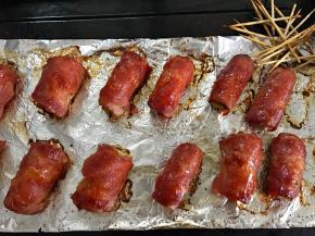 烤好后取出烤箱把牙签拿掉。