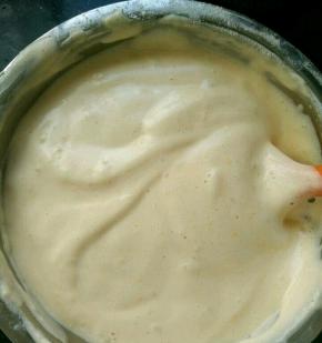 翻拌均匀，看不见干粉。