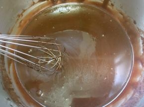 加入玉米油搅拌均匀，无油点颗粒
