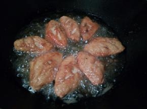 直到把经常炸成两面金黄，盛盘