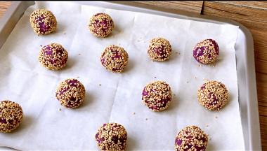 烤箱160度提前预热五分钟，中层烤15分钟