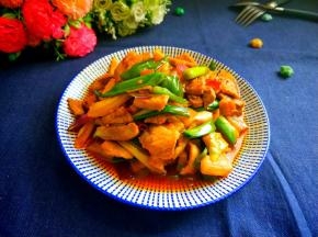 装盘拍照，香味诱人。