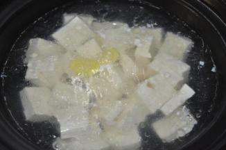 煮至汤烧开后转小火煮30分钟