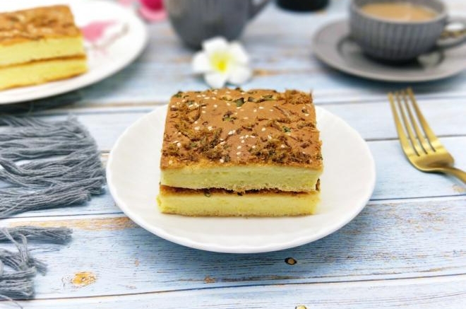 葱香芝麻肉松蛋糕片