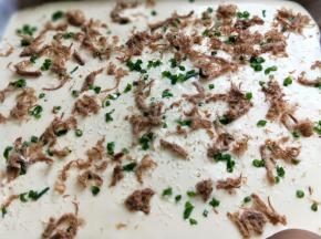 最后撒上自制肉松，买来的肉松也可以哈！